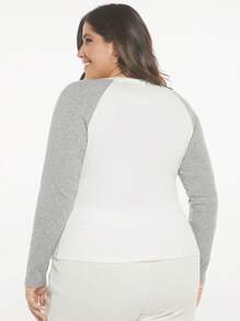 SHEIN BASICS Talla grande Camiseta de color combinado de manga raglán - Blanco - Ver 3