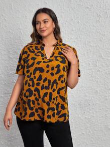 SHEIN Clasi 大碼滿版印花缺口領襯衫