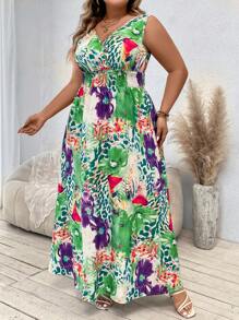 SHEIN LUNE Plus Floral Print Surplice Neck Dress - Green - View 5