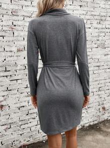 SHEIN LUNE 垂領雙口袋落肩袖繫腰帶連衣裙