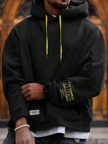 Manfinity Homme Nam Đồ họa Chữ cái Túi kangaroo Dây rút Hoodie - màu đen - Xem 1