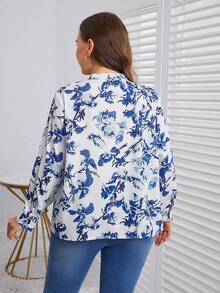 SHEIN Clasi 大碼印花缺口領襯衫 - 藍白色 - 查看 2