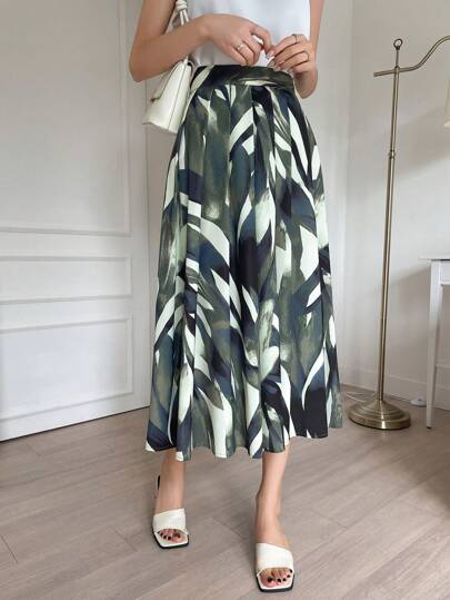 DAZY Allover Print Pleated Skirt