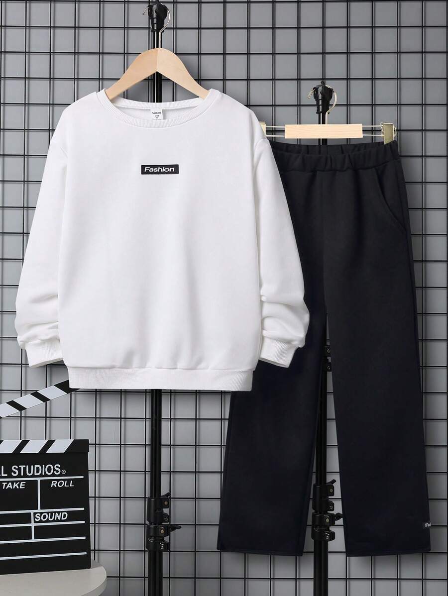 SHEIN Cậu bé Tween Thư được vá Áo len & quần - Đen và trắng - Xem 1