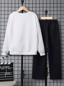 SHEIN Cậu bé Tween Thư được vá Áo len & quần - Đen và trắng - Xem 2