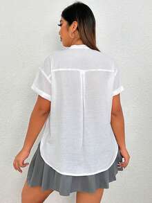 SHEIN EZwear Hơn Túi có nắp Nút Nửa Viền chia cắt Áo sơ mi - trắng - Xem 2