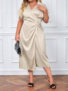 SHEIN Privé 大碼蝙蝠袖圍裹洋裝 - 杏色 - 查看 1