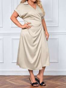 SHEIN Privé 大碼蝙蝠袖圍裹洋裝 - 杏色 - 查看 4