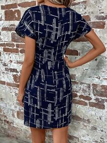 SHEIN LUNE 滿版印花蝙蝠袖連衣裙