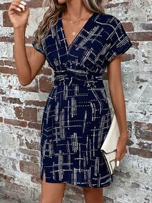 SHEIN LUNE 滿版印花蝙蝠袖連衣裙