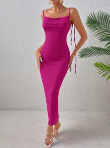 SHEIN Allurite 肩上打結褶邊露背吊帶連衣裙 - 玫紅色 - 查看 2