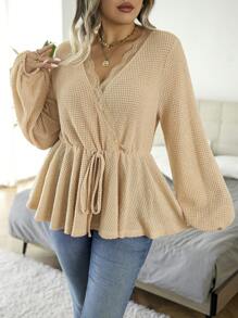 Calvaya Hơn Trang trí ren Nút phía trước Xoay eo Áo thun - Màu Khaki - Xem 5