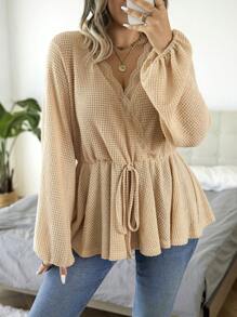 Calvaya Hơn Trang trí ren Nút phía trước Xoay eo Áo thun - Màu Khaki - Xem 6