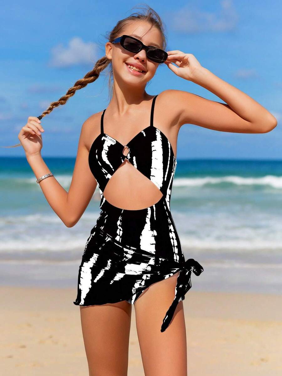SHEIN Chica adolescente Bañador una pieza de tie dye con abertura con falda de playa - Blanco y Negro - Ver 1