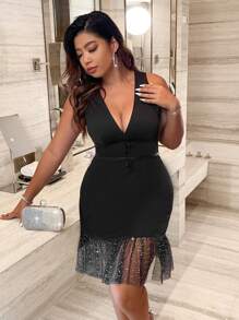 SHEIN Unity Plus Plunging Neck Contrast Lace Hem Dress