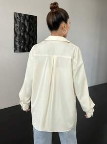 SHEIN EZwear 翻蓋口袋落肩袖襯衫 - 米色 - 查看 2
