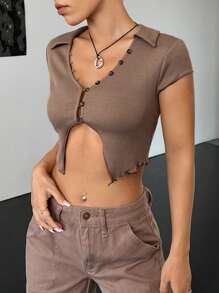 Muchica 前紐扣不對稱下擺短款T恤 - 摩卡棕 - 查看 1