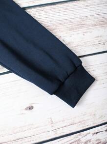 SHEIN EZwear Đồ họa Chữ cái Túi kangaroo Dây rút Áo hoodie ấm áp - Màu xanh hải quân - Xem 5