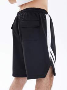 Manfinity Campus Court 男士拼接面腰部抽繩短褲 - 黑與白 - 查看 2