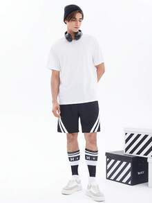 Manfinity Campus Court 男士拼接面腰部抽繩短褲 - 黑與白 - 查看 3