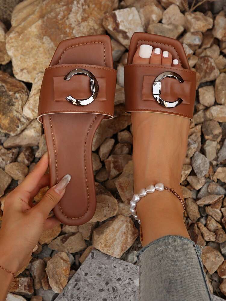 女式平底凉鞋，带 C 字母镂空露趾拖鞋，纯色沙滩装，夏季 - 棕色 - 查看 1