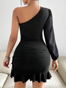 VaVaBold Tay áo lồng đèn một vai Xù Hoa Sen Váy bodycon - màu đen - Xem 2