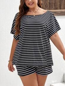 SHEIN LUNE 大碼條紋圖案蝙蝠袖T恤和短褲 - 黑與白 - 查看 5