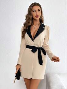 SHEIN Privé Abrigo de cuello en contraste de manga farol con cinturón