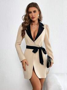 SHEIN Privé Abrigo de cuello en contraste de manga farol con cinturón