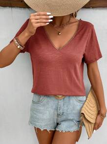 SHEIN Frenchy 鏤空蕾絲花邊後紐扣T恤 - 紅木色 - 查看 7