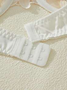 花卉刺繡網眼有鋼圈文胸和三角褲內衣套裝