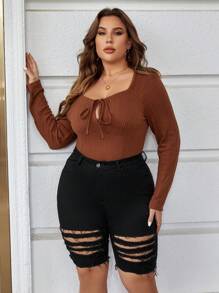 SHEIN Essnce 大碼破洞毛邊牛仔短褲 - 黑色 - 查看 1