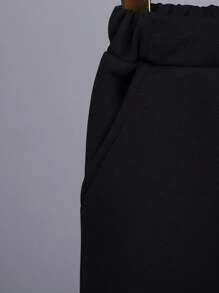 SHEIN 男大童標語圖案T恤&腰部抽繩衛褲 - 卡其色 - 查看 8