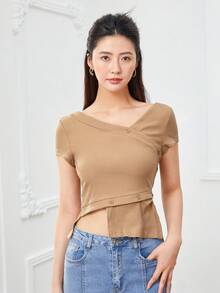 SHEINNeu 素色V領不對稱下擺T恤 - 摩卡棕 - 查看 3