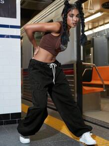 街翻蓋口袋腰部抽繩降落傘工裝牛仔褲 - 黑色 - 查看 1