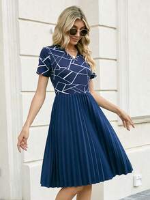 Geo Print Pleated Hem Dress - Navy Blue - View 4