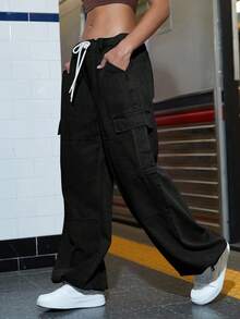 街翻蓋口袋腰部抽繩降落傘工裝牛仔褲 - 黑色 - 查看 3