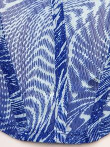 SHEIN BAE 滿版印花單肩手帕下擺短款上衣 - 藍色 - 查看 6