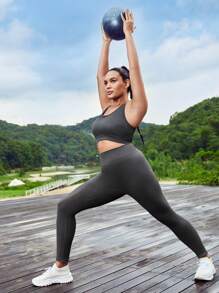 Easithlete Plus High Support Sports Bra - Dark Grey - View 6