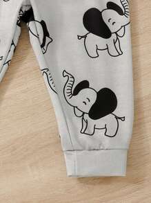 SHEIN Baby Boy 2pcs Cartoon Graphic Joggers - Multicolor - View 7