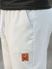 Manfinity Homme 男士字母補丁細節腰部抽繩直筒褲 - 米色 - 查看 4