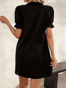 SHEIN LUNE 花卉刺繡缺口領泡泡袖直筒連衣裙 - 黑色 - 查看 2