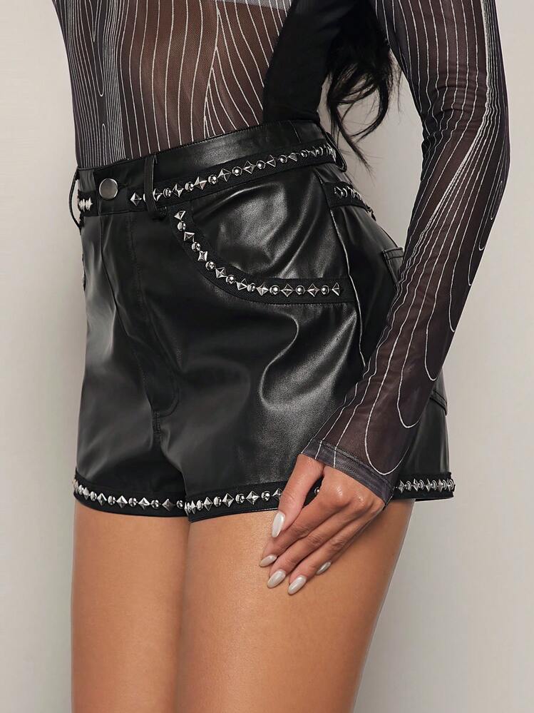 SHEIN BAE Detalhe Cravejado Com Cinto Couro Pu Shorts - Preto - Visão 4