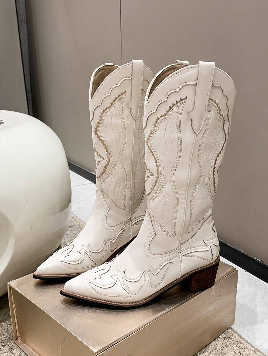 Fall/Winter 2025 Women's Vintage Western Boots With Embroidery, Fashionable For Outerwear Cowboy Boots