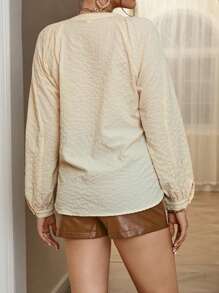 Aveloria 素色缺口領燈籠袖襯衫