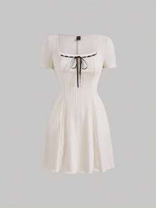 SHEIN MOD 蕾絲拼接前蝴蝶結連衣裙