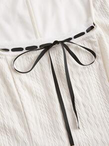 SHEIN MOD 蕾絲拼接前蝴蝶結連衣裙