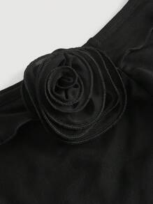 SHEIN MOD 3D一字肩木耳邊不對稱下擺短款T恤 - 黑色 - 查看 3