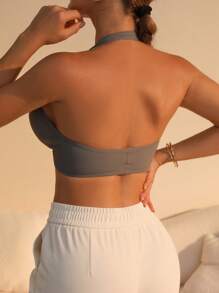 SHEIN Twist Front Halter Bralette