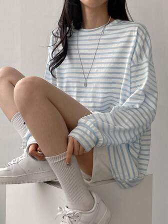 DAZY Gestreiftes Oversized Damen Oberteil mit Tropfenschulter und Langarm